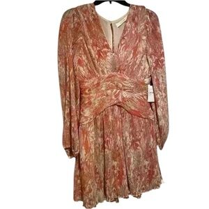Anthropologie ASTR , NEW medium, peachy orange pink and cream colors feminine